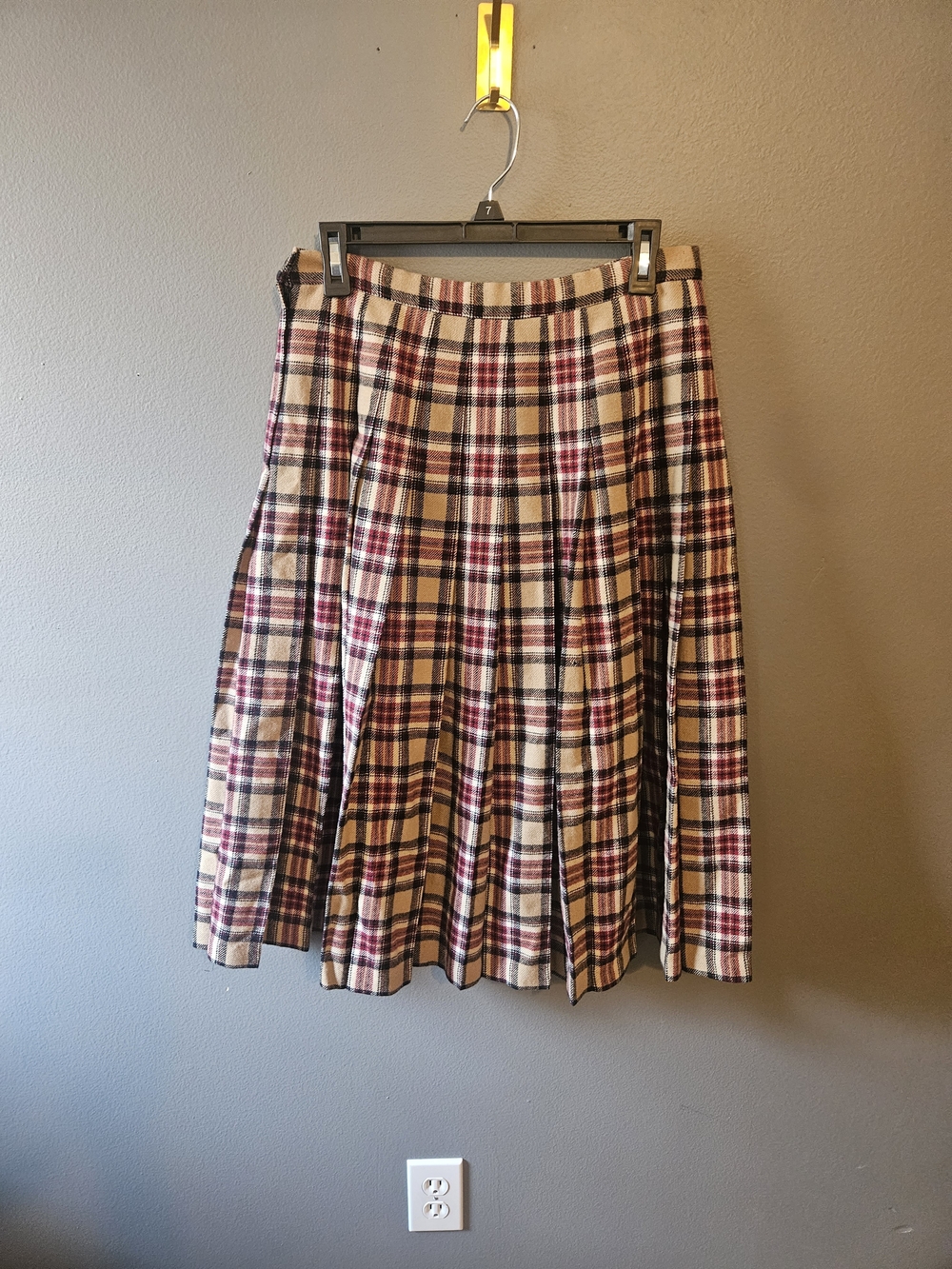 Vintage Pendleton Beige and Burgundy Wool Plaid Pleated Skirt